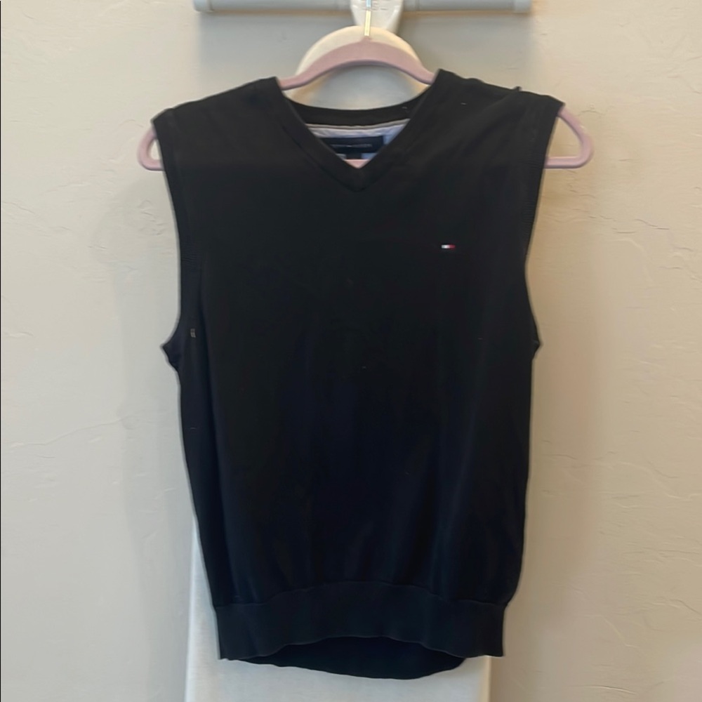 Black Sleeveless V-Neck Top